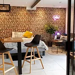 아파트 Gary - Cosy, Et Jardin Privatif A 4 Min De Cambrai Awoingt