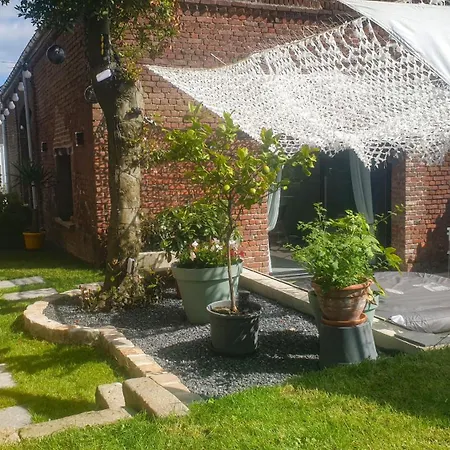 Apartment Gary - Cosy, Et Jardin Privatif A 4 Min De Cambrai