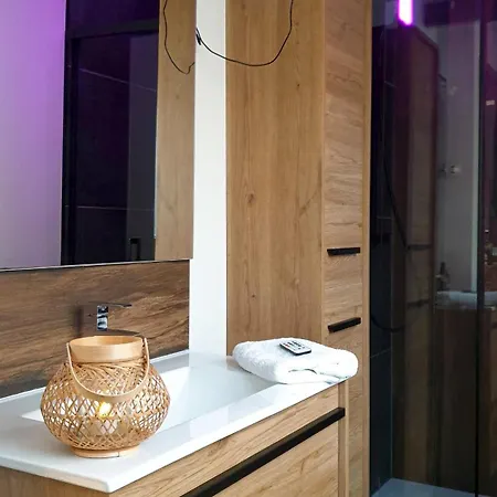 Appartement Gary - Cosy, Et Jardin Privatif à 4 Min De Cambrai *