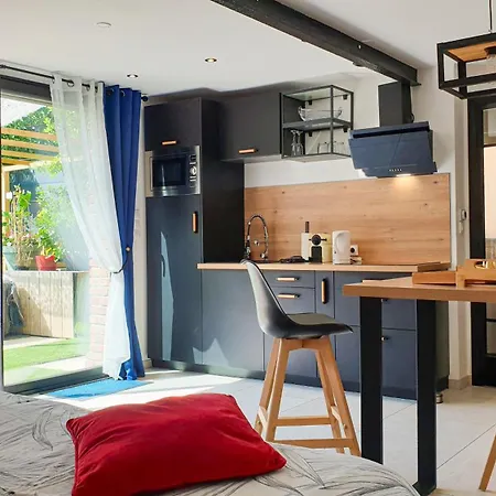 Gary - Cosy, Et Jardin Privatif A 4 Min De Cambrai דירה Awoingt