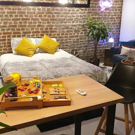 Gary - Cosy, Et Jardin Privatif A 4 Min De Cambrai דירה Awoingt